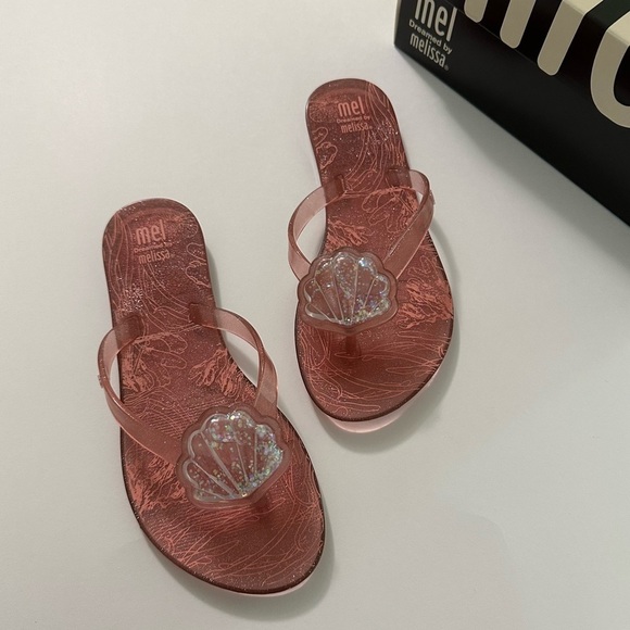 Mini Melissa Pink Shell Flip Flop - Picture 1 of 6